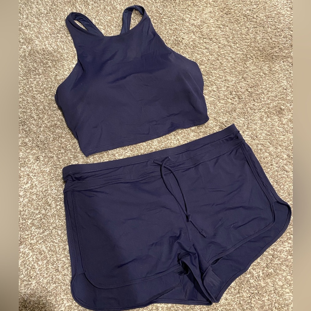 Athleta Swimsuit, never worn, L , ( conscious crop top and surge short )